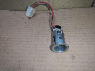 прикуриватель Volkswagen Touareg 1 поколение 2006, 2.5 л., TDi, BAC, дизель, АКПП, синий, внедорожник 5 дв., полный привод, 1J0919309B