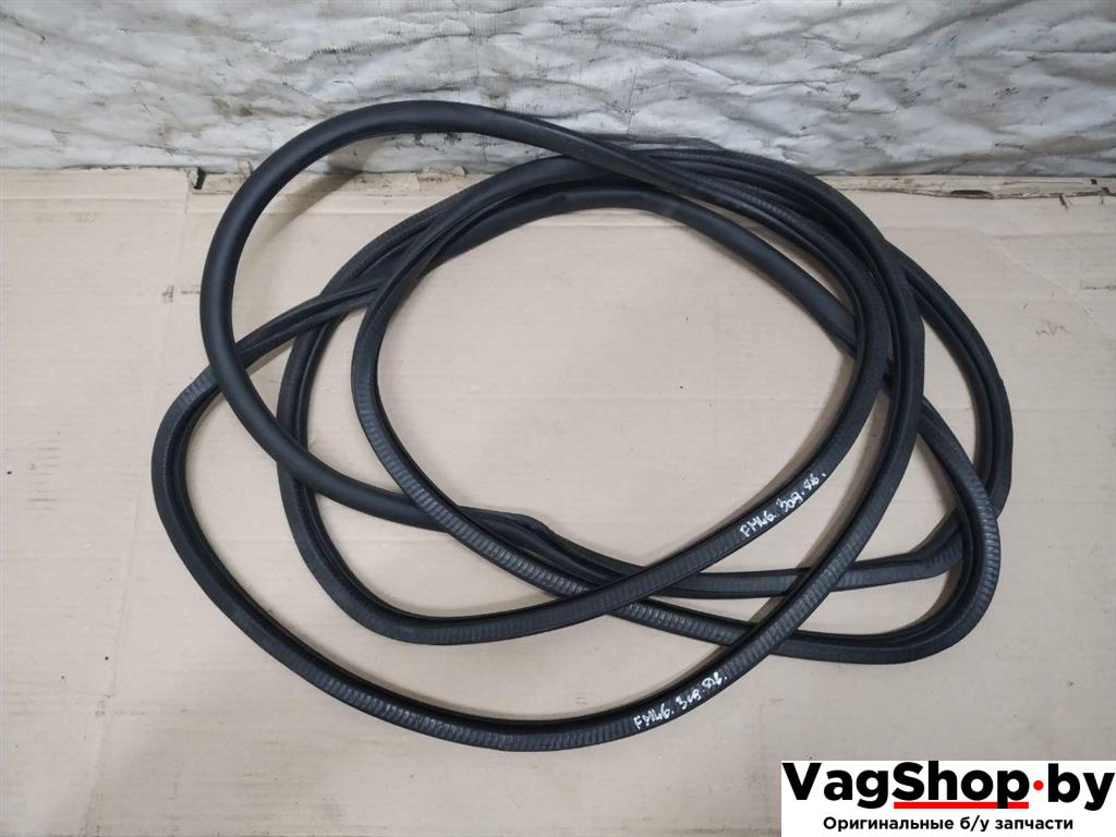 уплотнитель двери Volkswagen Touareg 1 поколение 2006, 2.5 л., TDi, BAC, дизель, АКПП, синий, внедорожник 5 дв., полный привод, 7L0867367E - фото №1