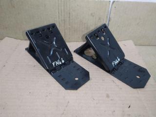 упор противооткатный Volkswagen Touareg 1 поколение 2006, 2.5 л., TDi, BAC, дизель, АКПП, синий, внедорожник 5 дв., полный привод, 7L0860321A