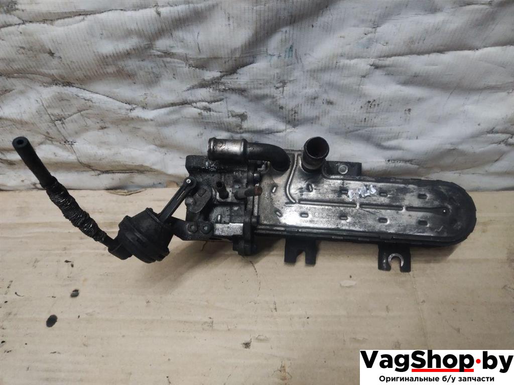 охладитель EGR / Радиатор EGR Volkswagen Touareg 1 поколение 2006, 2.5 л., TDi, BAC, дизель, АКПП, синий, внедорожник 5 дв., полный привод, 070131512B - фото №1