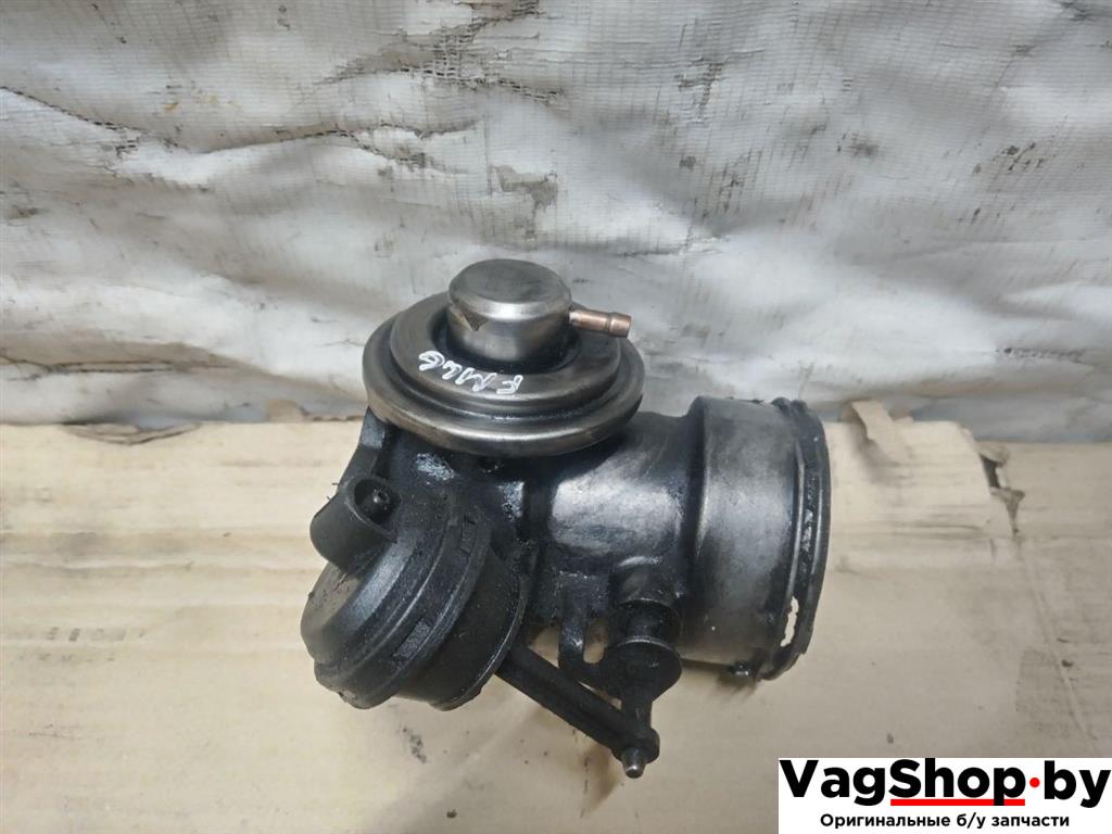 клапан EGR Volkswagen Touareg 1 поколение 2006, 2.5 л., TDi, BAC, дизель, АКПП, синий, внедорожник 5 дв., полный привод, 070128070F - фото №1