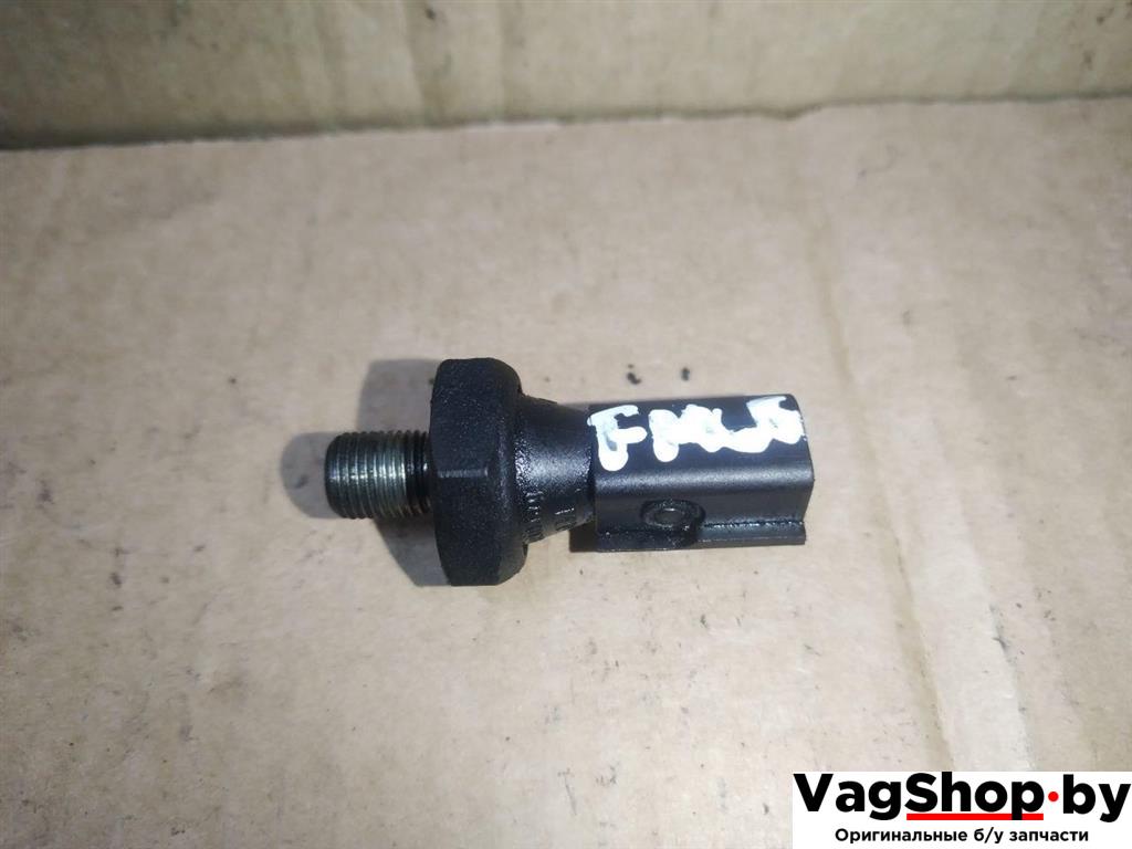 датчик давления масла Volkswagen Touareg 1 поколение 2006, 2.5 л., TDi, BAC, дизель, АКПП, синий, внедорожник 5 дв., полный привод, 038919081D - фото №1