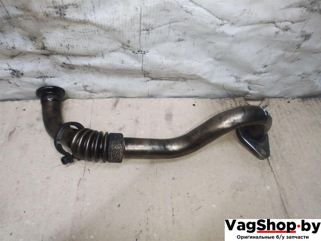 трубка системы рециркуляции EGR Volkswagen Touareg 1 поколение 2006, 2.5 л., TDi, BAC, дизель, АКПП, синий, внедорожник 5 дв., полный привод, 070131521AH - фото №1