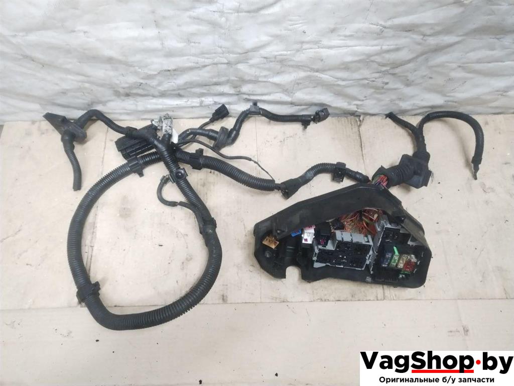 блок предохранителей Volkswagen Touareg 1 поколение 2006, 2.5 л., TDi, BAC, дизель, АКПП, синий, внедорожник 5 дв., полный привод, 7L0937615 - фото №1