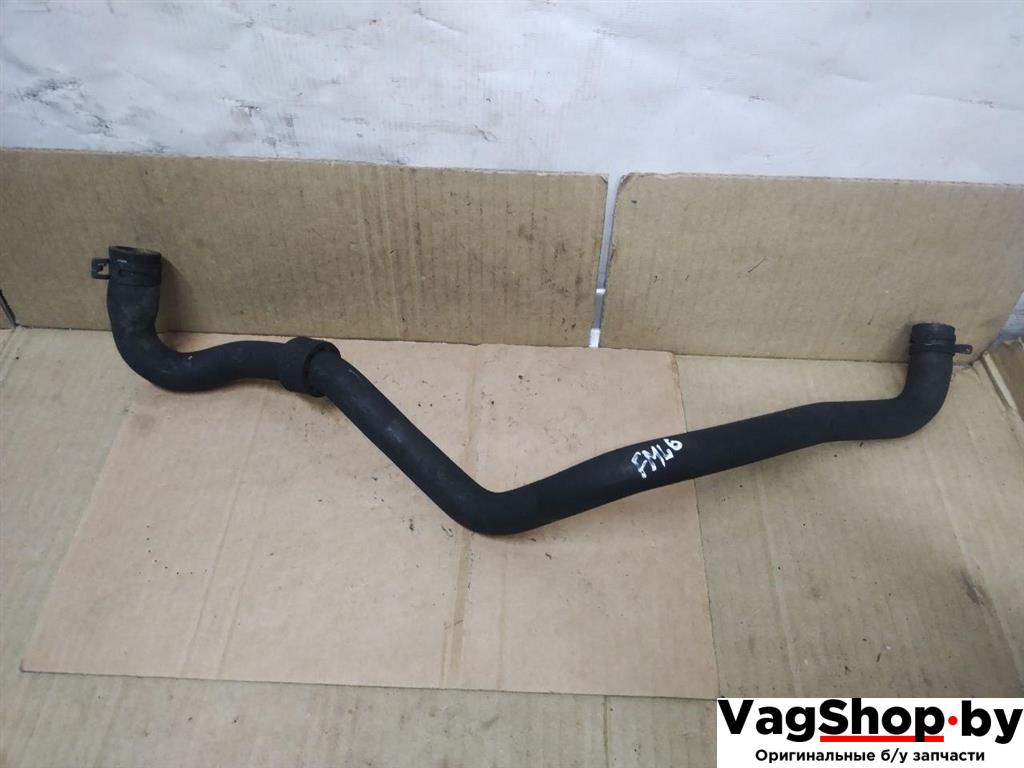 патрубок (трубопровод, шланг) Volkswagen Touareg 1 поколение 2006, 2.5 л., TDi, BAC, дизель, АКПП, синий, внедорожник 5 дв., полный привод, 7L6121058D - фото №1