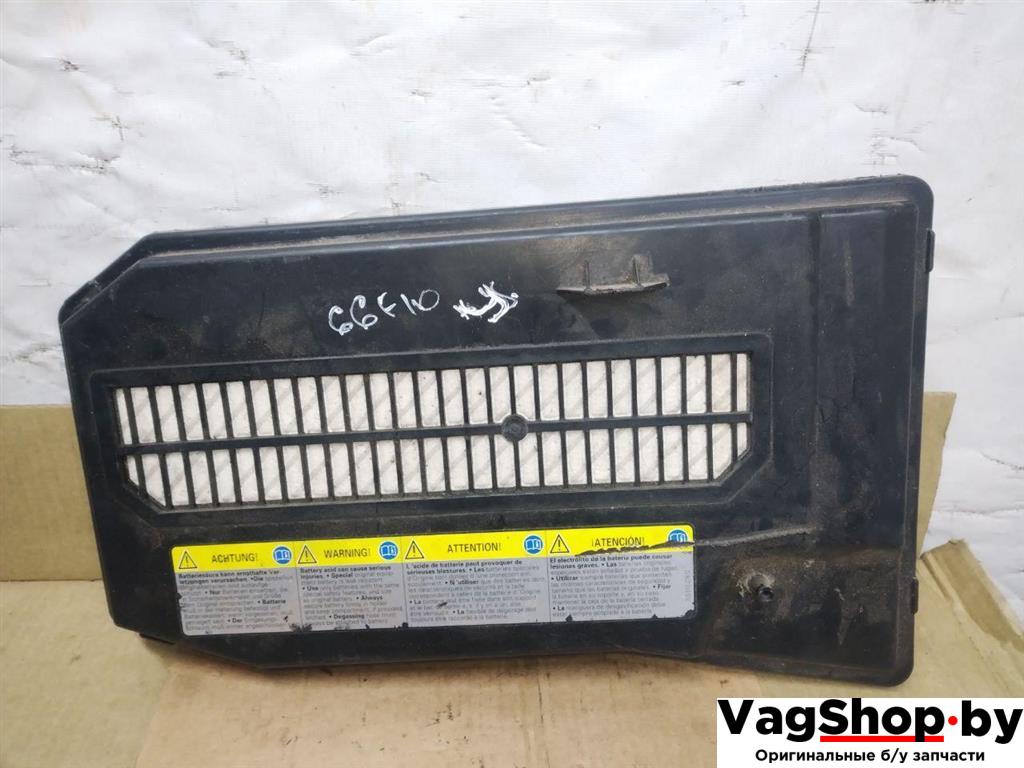 крышка аккумулятора Volkswagen Touareg 1 поколение 2004, 4.2 л., i, AXQ, бензин, АКПП, белый, внедорожник 5 дв., полный привод, 7L0864643B - фото №1