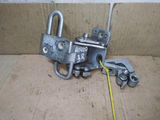 петля двери Audi A6 4F/C6 [рестайлинг] 2009, 2.7 л., TDi, CAN, дизель, МКПП, серебро, универсал, передний привод, 8E0833412E