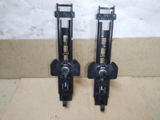 Механизм регулировки высоты ремня безопасности Audi A6 4F/C6 [рестайлинг] 2009, 2.7 л., TDi, CAN, дизель, МКПП, серебро, универсал, передний привод, 8E0857833E