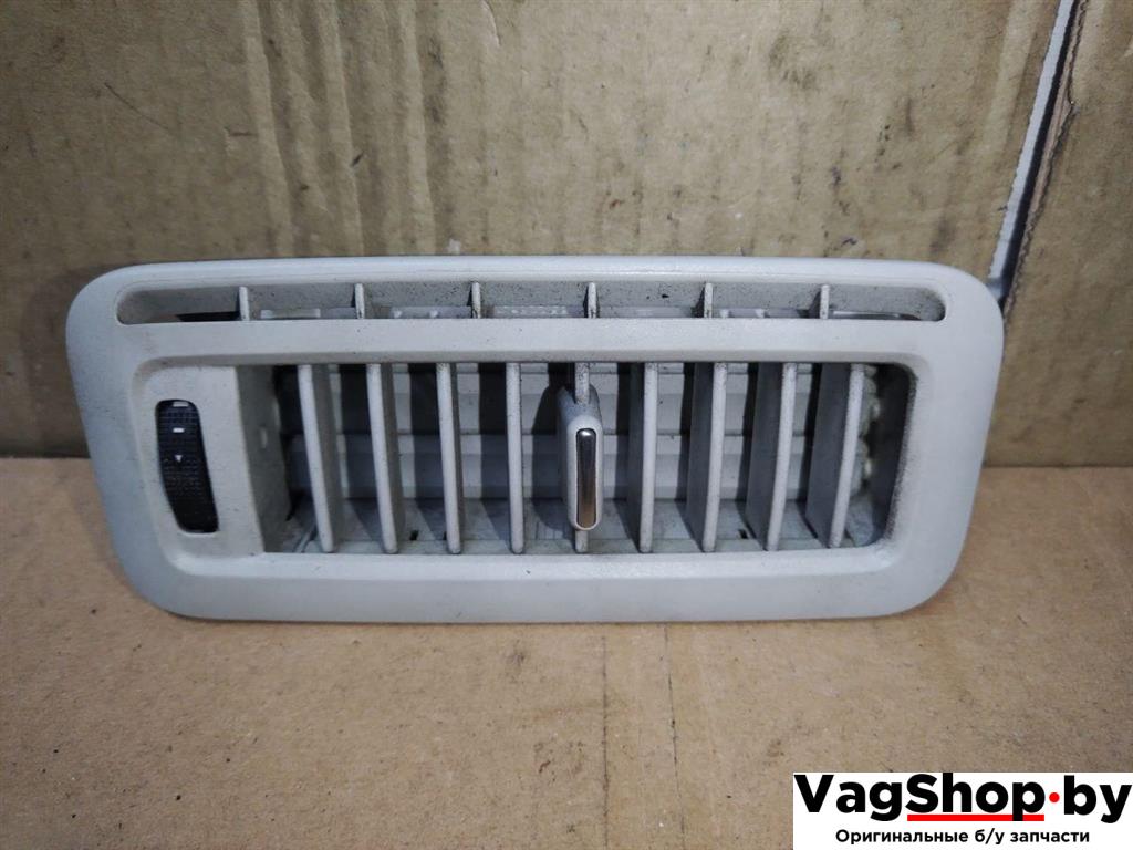 дефлектор обдува салона Volkswagen Sharan 2 поколение 2011, 2.0 л., TDi, CFF, дизель, МКПП, черный, минивэн, передний привод, 7N0820901DY20 - фото №1