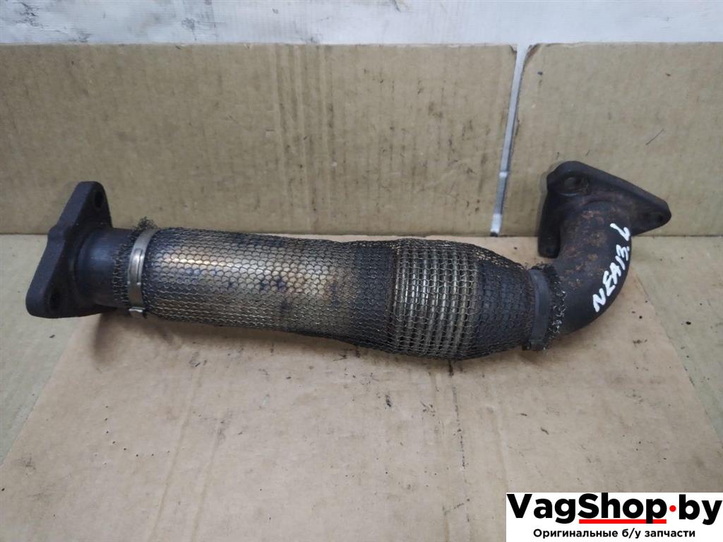 труба приемная глушителя Audi Q7 4L 2007, 3.0 л., TDi, BUG, дизель, АКПП, черный, внедорожник 5 дв., полный привод, 059131789N - фото №1