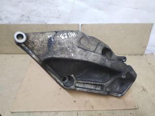 кронштейн двигателя Volkswagen Touareg 1 поколение [рестайлинг] 2008, 2.5 л., TDi, BPE, дизель, АКПП, серый, внедорожник 5 дв., полный привод, 070199307B