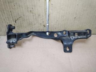 крепление ( кронштейн ) крыла Volkswagen Touareg 1 поколение [рестайлинг] 2008, 2.5 л., TDi, BPE, дизель, АКПП, серый, внедорожник 5 дв., полный привод, 7L0805733