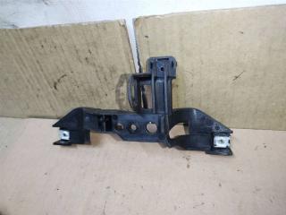 кронштейн (крепление) Volkswagen Touareg 1 поколение [рестайлинг] 2008, 2.5 л., TDi, BPE, дизель, АКПП, серый, внедорожник 5 дв., полный привод, 7L6863843B