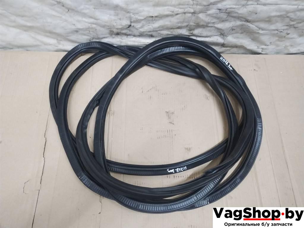 уплотнитель двери Audi A8 D4/4H 2011, 3.0 л., TDi, CDT, дизель, АКПП, синий, седан, полный привод, 4H0833721B - фото №1