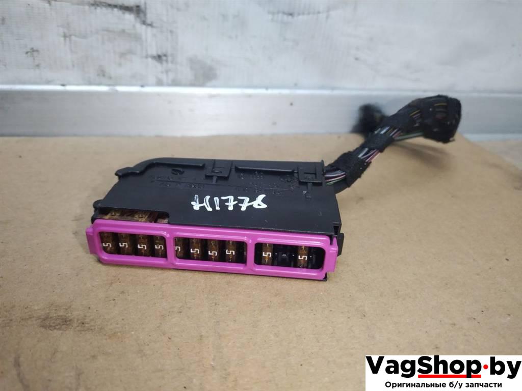 блок предохранителей Audi A8 D4/4H 2011, 3.0 л., TDi, CDT, дизель, АКПП, синий, седан, полный привод, 4H0941824 - фото №1