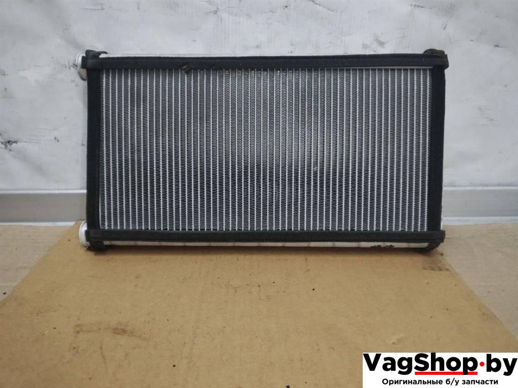 радиатор отопителя (печки) Audi A8 D4/4H 2011, 3.0 л., TDi, CDT, дизель, АКПП, синий, седан, полный привод - фото №1