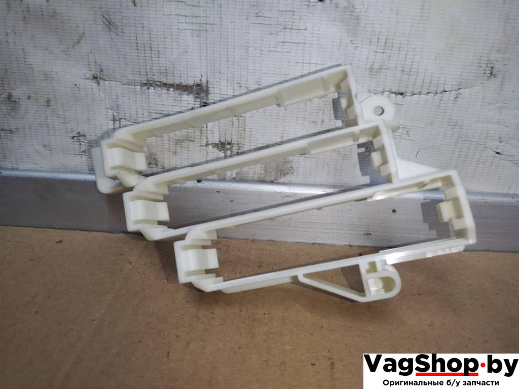 кронштейн (крепление) Audi A8 D4/4H 2011, 3.0 л., TDi, CDT, дизель, АКПП, синий, седан, полный привод, 4H0971845AD - фото №1