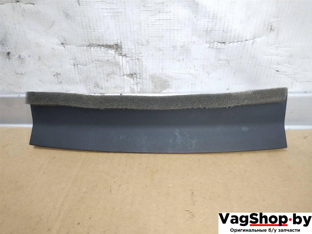 накладка на торпедо (консоль) Audi A8 D4/4H 2011, 3.0 л., TDi, CDT, дизель, АКПП, синий, седан, полный привод, 4H0863289 - фото №1