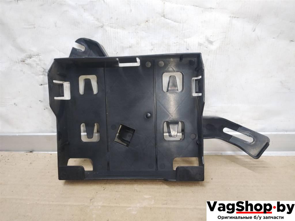 кронштейн (крепление) Audi Q5 8R 2011, 3.0 л., TDi, CCW, дизель, АКПП, серый, внедорожник 5 дв., полный привод, 8R0907461A - фото №1