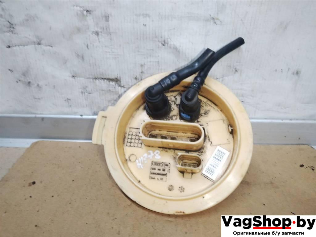 фланец (тройник) системы охлаждения Audi A8 D4/4H 2011, 3.0 л., TDi, CDT, дизель, АКПП, синий, седан, полный привод, 4H0201317J - фото №1