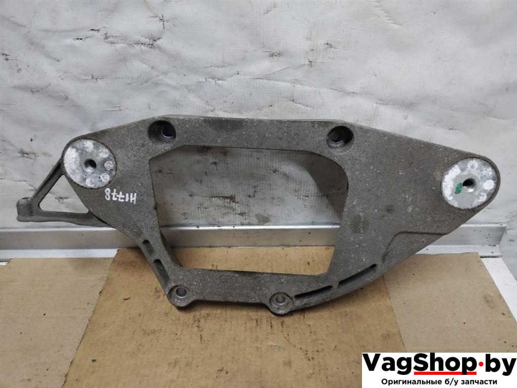 кронштейн редуктора Audi A8 D4/4H 2011, 3.0 л., TDi, CDT, дизель, АКПП, синий, седан, полный привод, 8K0599287G - фото №1