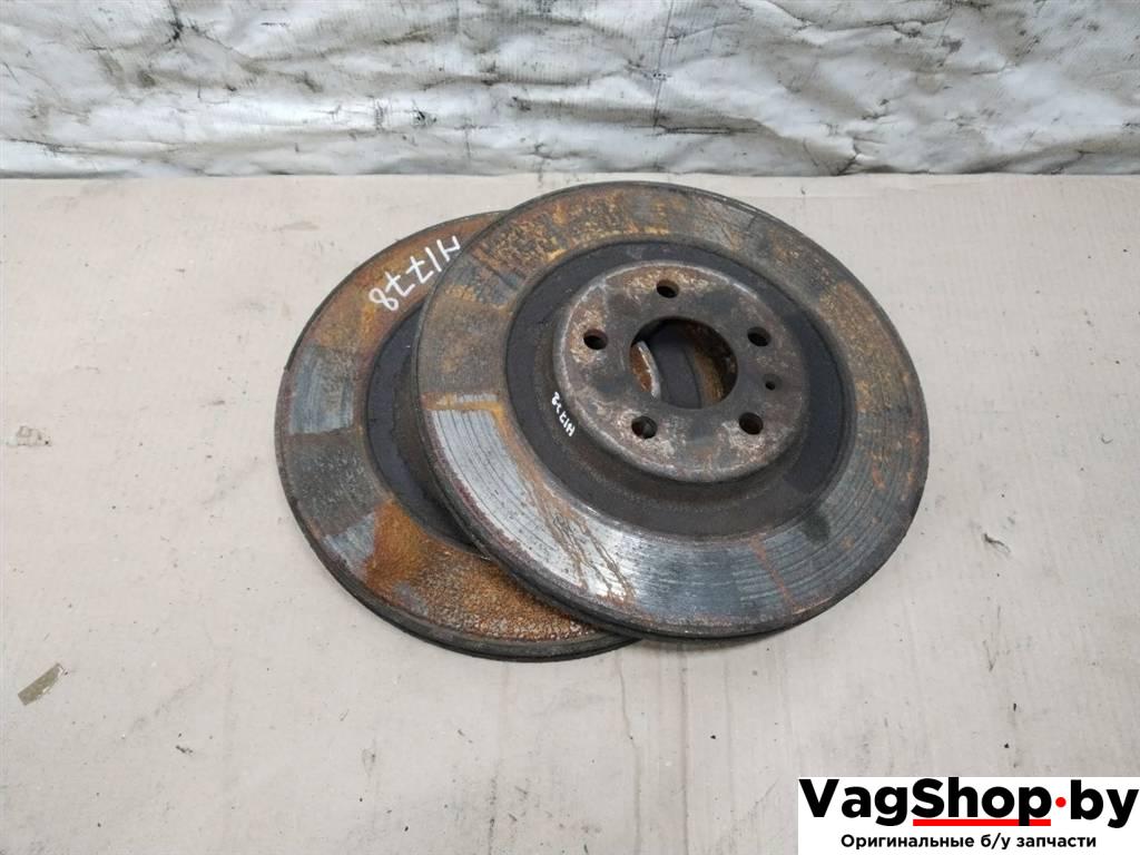 диск тормозной задний Audi A8 D4/4H 2011, 3.0 л., TDi, CDT, дизель, АКПП, синий, седан, полный привод - фото №1