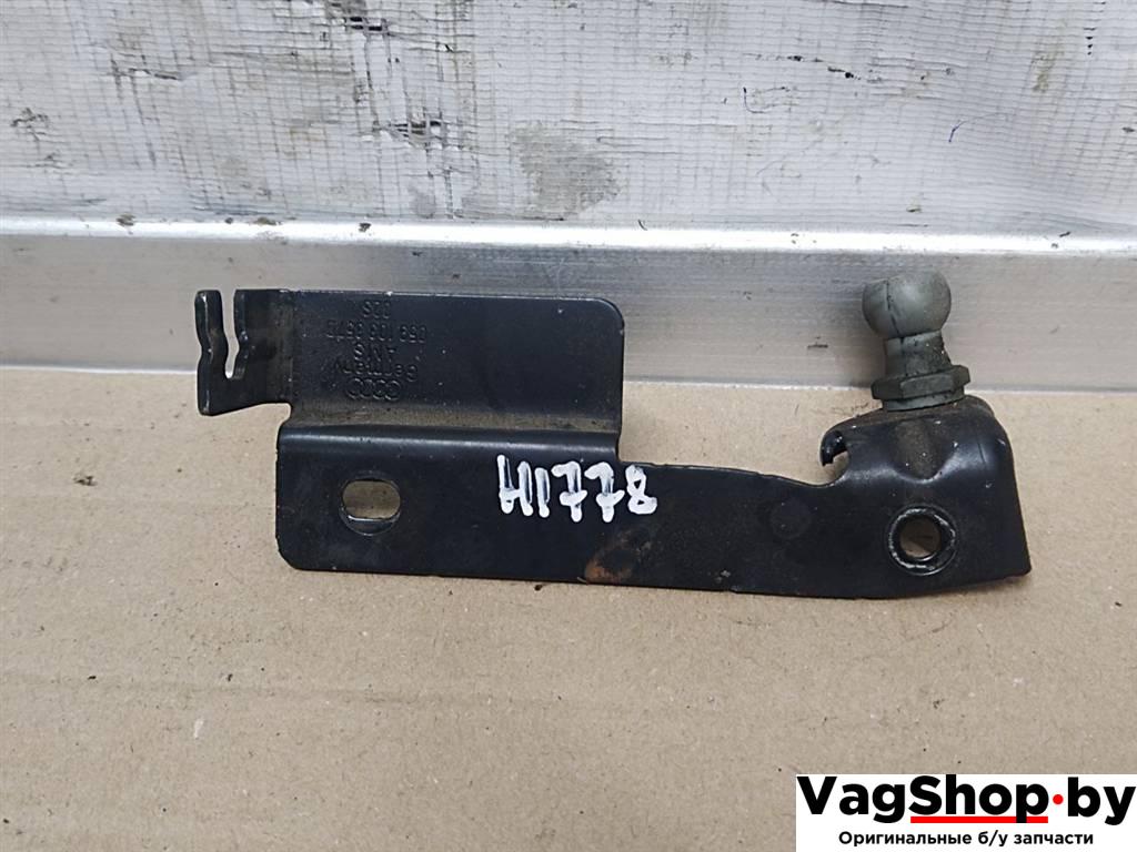 кронштейн (крепление) Audi A8 D4/4H 2011, 3.0 л., TDi, CDT, дизель, АКПП, синий, седан, полный привод, 059103357D - фото №1