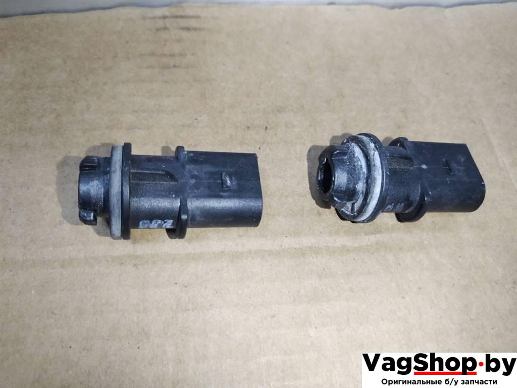 Патрон лампы фонаря Audi Q7 4L 2008, 3.0 л., TDi, дизель, АКПП, черный, внедорожник 5 дв., полный привод, 8N0953053 - фото №1