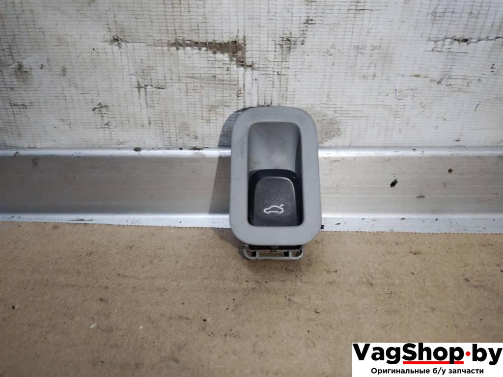 кнопка открытия багажника Audi A8 D4/4H 2011, 3.0 л., TDi, CDT, дизель, АКПП, синий, седан, полный привод, 4H0959831A, 4H0868397 - фото №1