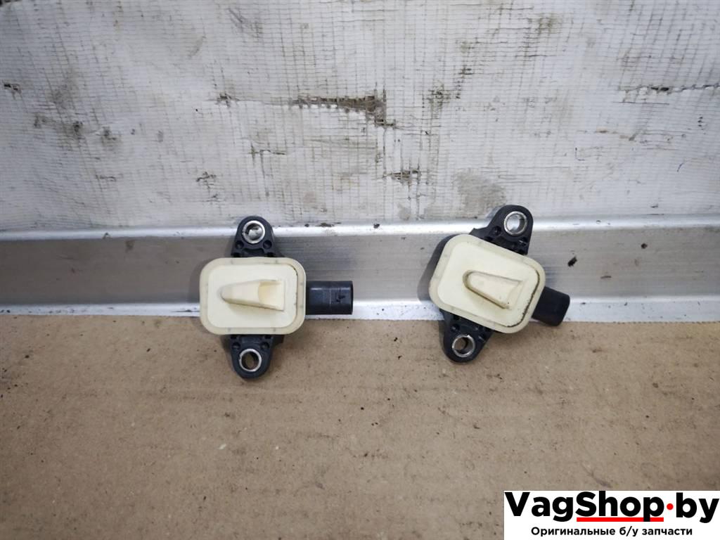 датчик удара Audi A8 D4/4H 2011, 3.0 л., TDi, CDT, дизель, АКПП, синий, седан, полный привод, 4H0955557 - фото №1