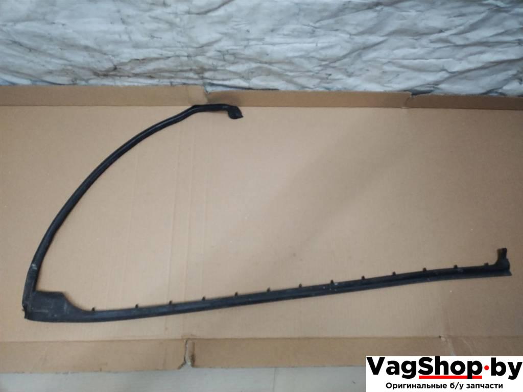 уплотнитель двери Audi A8 D4/4H 2011, 3.0 л., TDi, CDT, дизель, АКПП, синий, седан, полный привод, 4H0837718B - фото №1