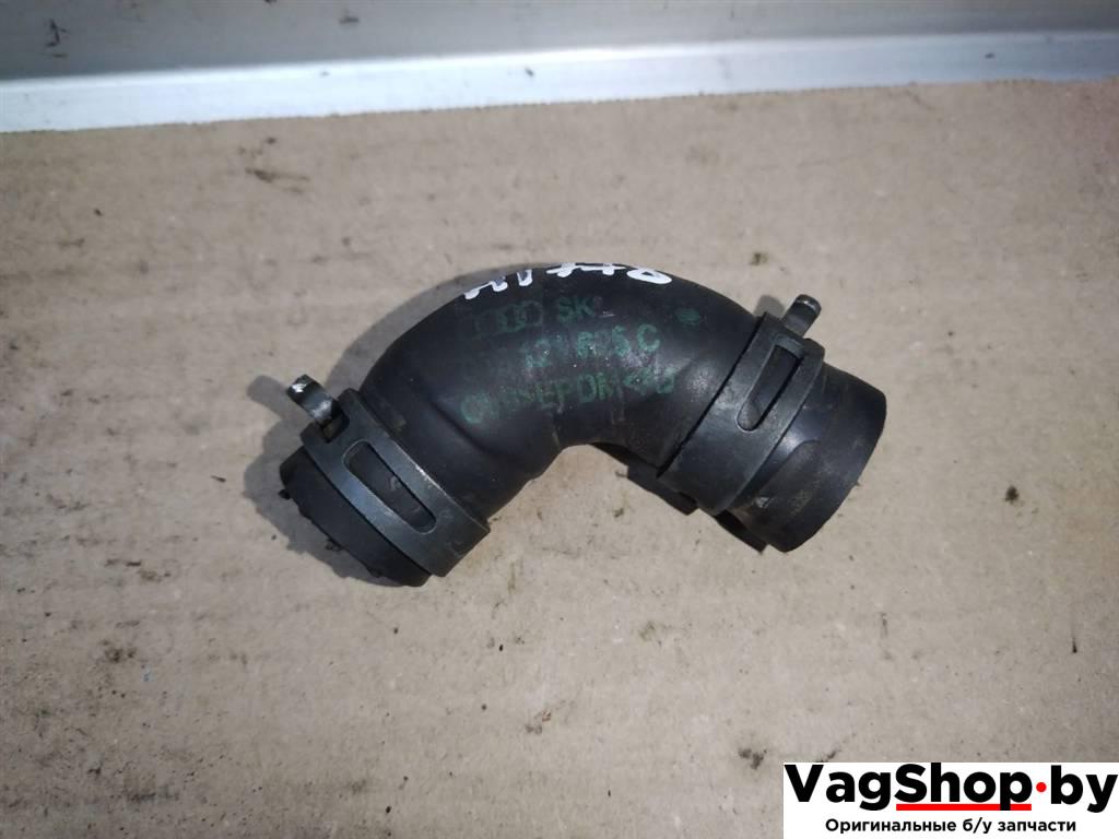 патрубок (трубопровод, шланг) Audi A8 D4/4H 2011, 3.0 л., TDi, CDT, дизель, АКПП, синий, седан, полный привод, 059121625C - фото №1
