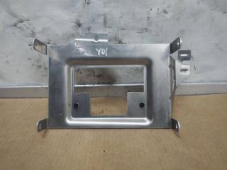 кронштейн (крепление) Audi A8 D3/4E [2-й рестайлинг] 2008, 4.2 л., FSI, BVJ, бензин, АКПП, серый, седан, полный привод, 4E0919897A