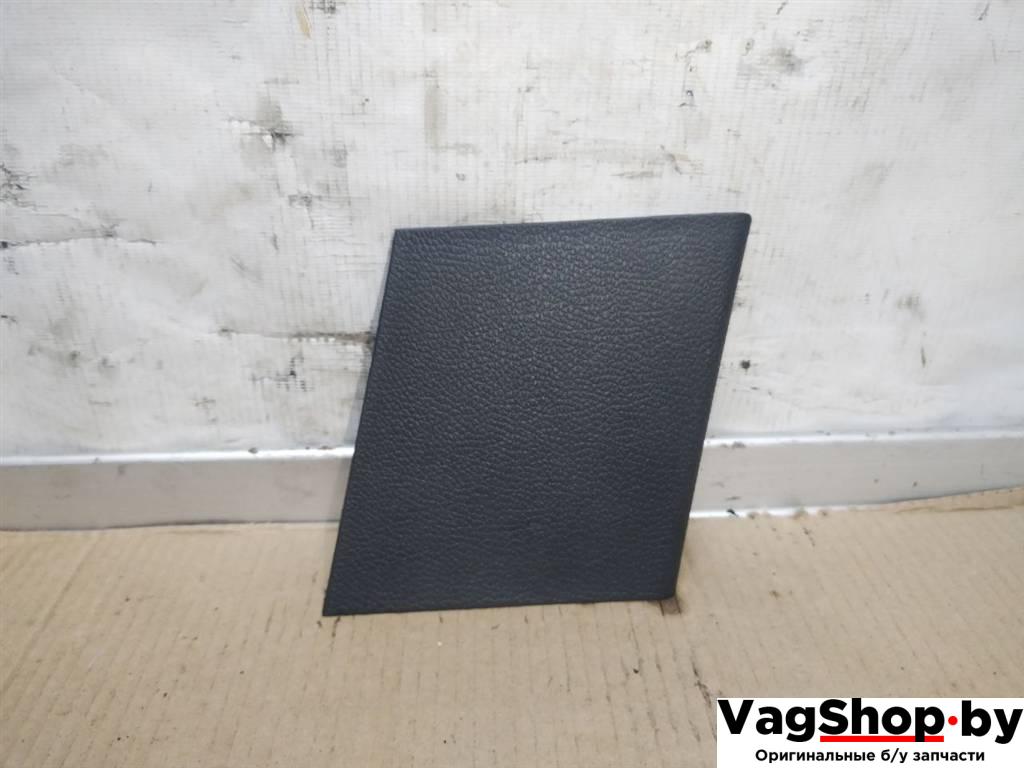 обшивка крышки багажника Volkswagen Golf 6 поколение 2012, 1.6 л., TDi, CAY, дизель, МКПП, красный, хетчбэк 5 дв., передний привод, 5K6867657 - фото №1