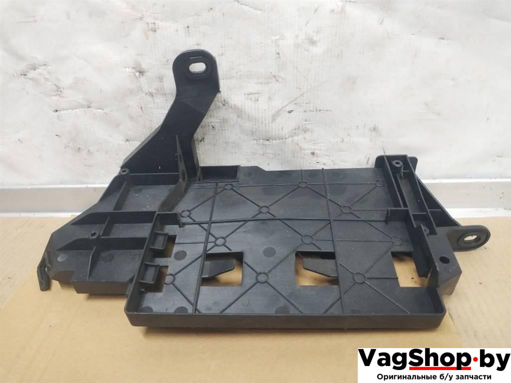 кронштейн (крепление) Audi Q5 8R 2011, 3.0 л., TDi, CCW, дизель, АКПП, серый, внедорожник 5 дв., полный привод, 8R0035464 - фото №1