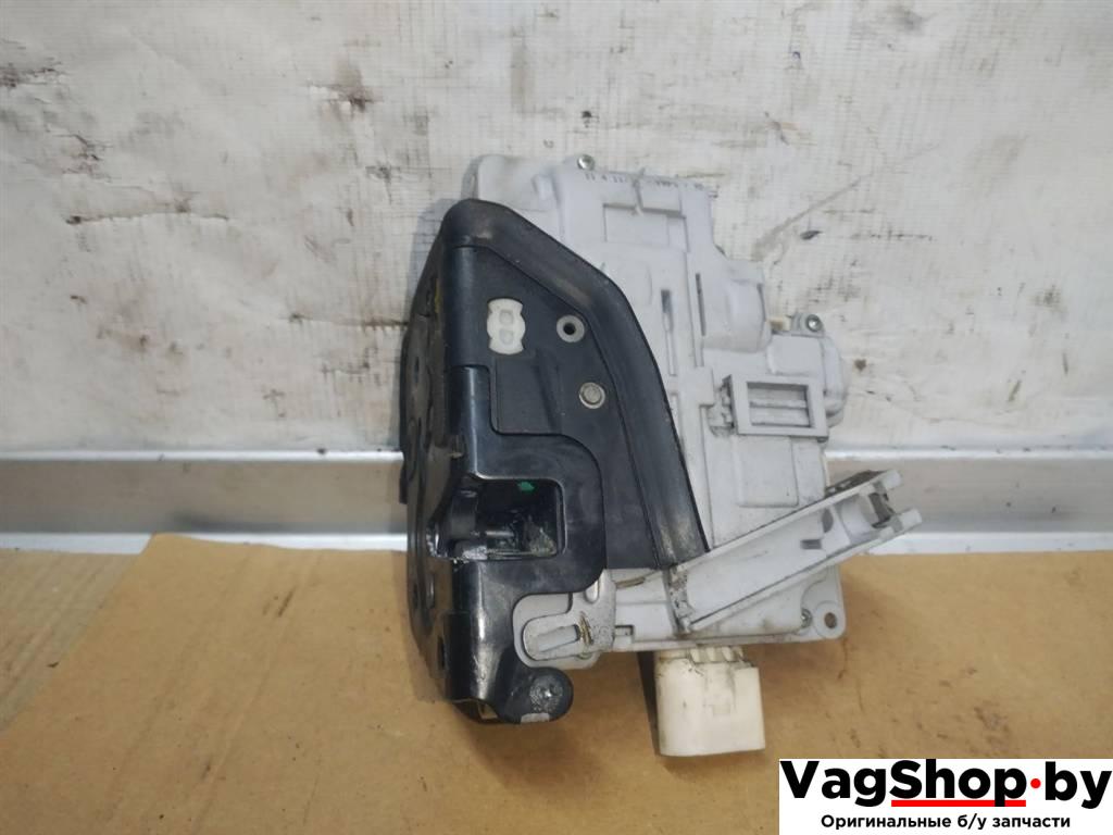 замок двери передней левой Audi A6 4F/C6 2005, 3.0 л., TDi, BMK, дизель, АКПП, синий, седан, полный привод, 4F2837015 - фото №1