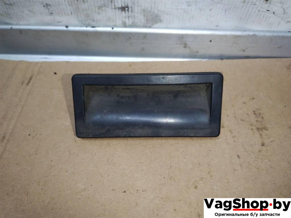 ручка открывания багажника Audi Q5 8R 2011, 3.0 л., TDi, CCW, дизель, АКПП, серый, внедорожник 5 дв., полный привод, 5N0827566T - фото №1