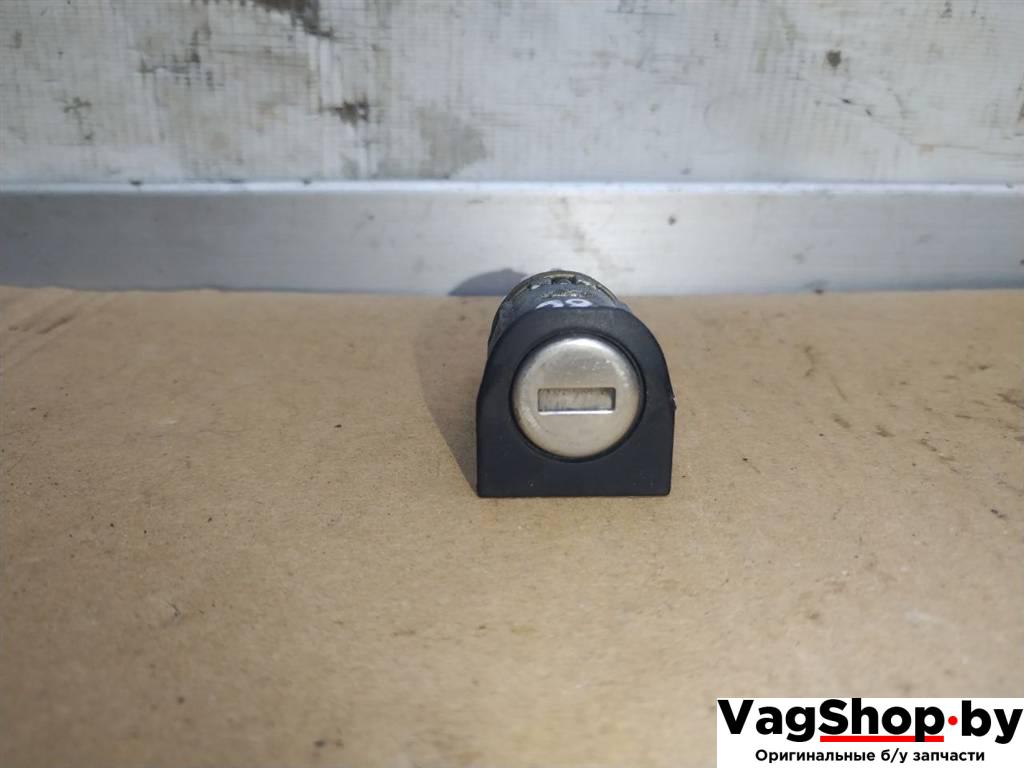 личинка дверного замка Audi A6 4F/C6 2005, 3.0 л., TDi, BMK, дизель, АКПП, синий, седан, полный привод, 4F0837063 - фото №1