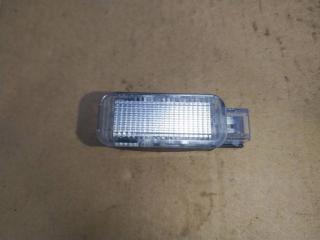 фонарь салона (плафон) Audi Q7 4L 2007, 3.0 л., TDi, BUG, дизель, АКПП, черный, внедорожник 5 дв., полный привод, 4B0947415A