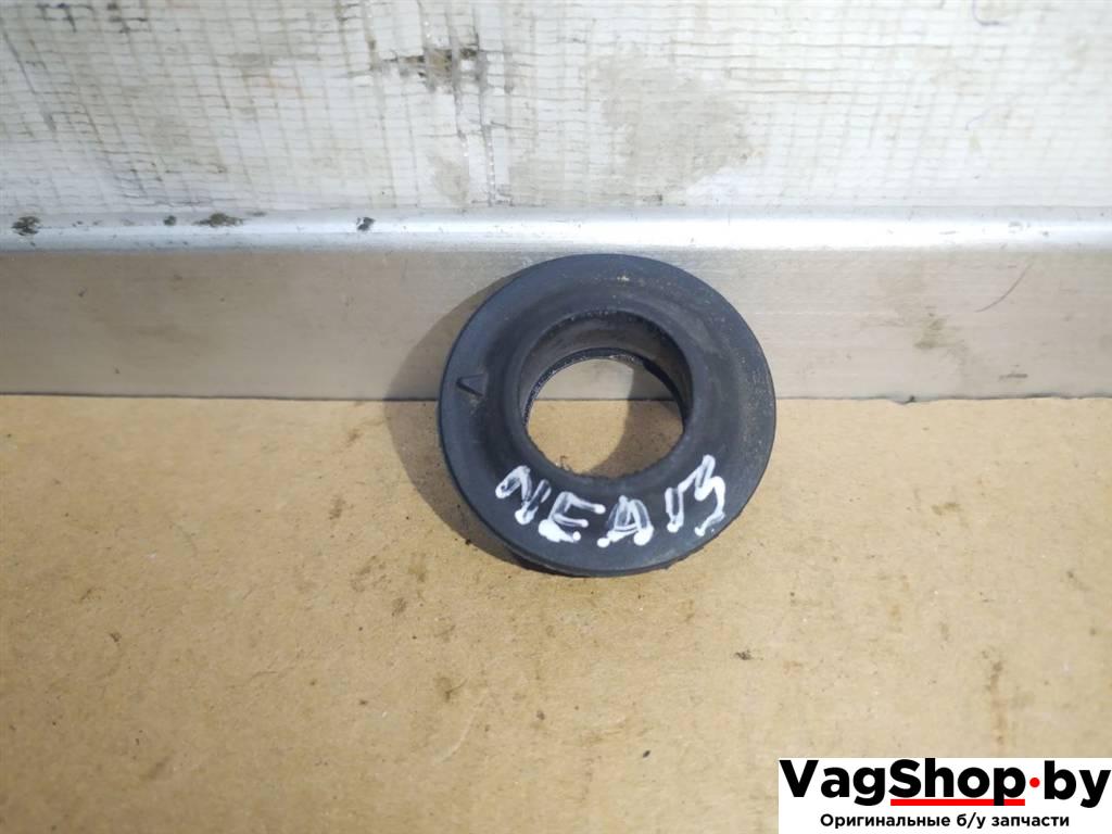 уплотнитель Audi Q7 4L 2007, 3.0 л., TDi, BUG, дизель, АКПП, черный, внедорожник 5 дв., полный привод, 8P4955758 - фото №1