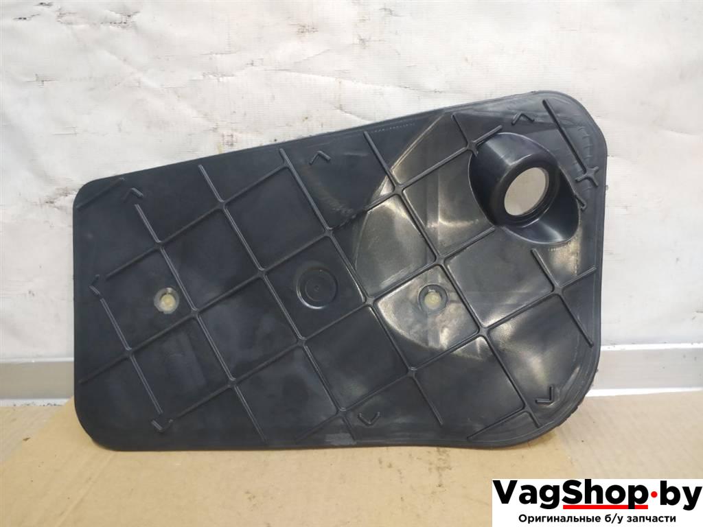 заглушка Audi Q7 4L 2007, 3.0 л., TDi, BUG, дизель, АКПП, черный, внедорожник 5 дв., полный привод, 4L0837915 - фото №1