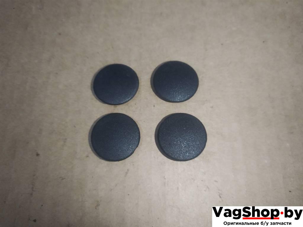 заглушка Audi Q7 4L 2007, 3.0 л., TDi, BUG, дизель, АКПП, черный, внедорожник 5 дв., полный привод, 3B0837111 - фото №1