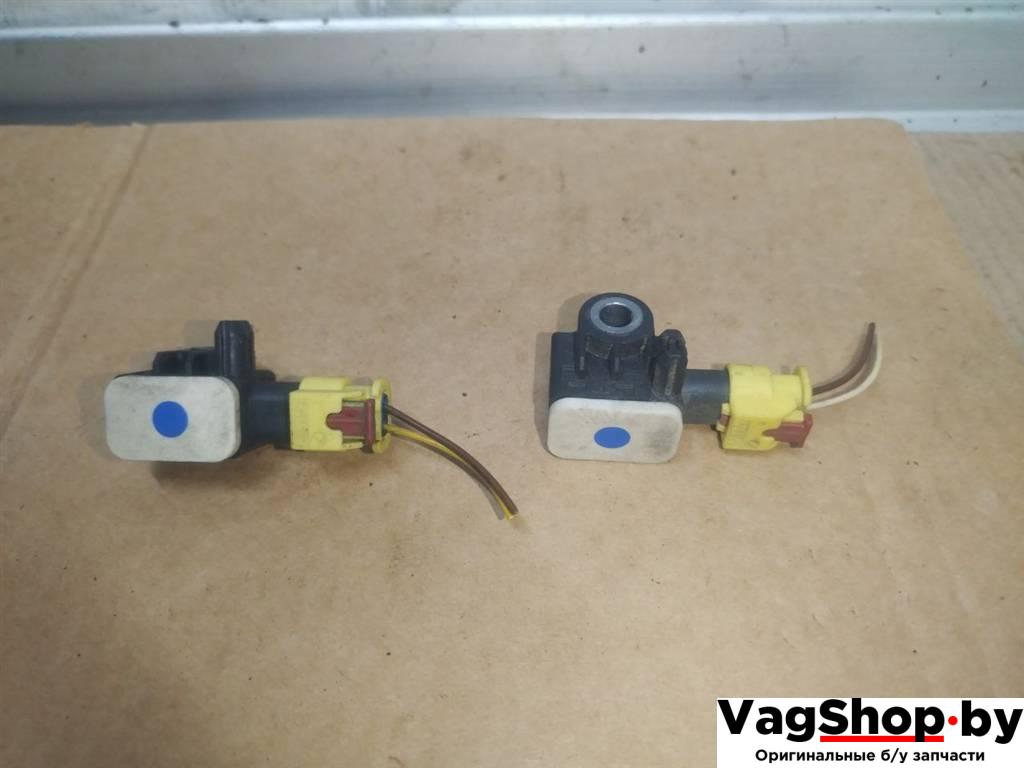 датчик удара Volkswagen Touareg 2 поколение 2012, 3.6 л., FSI, CGR, бензин, АКПП, серебро, внедорожник 5 дв., полный привод, 7P0959651 - фото №1