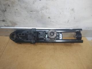 Механизм регулировки высоты ремня безопасности Volkswagen Touareg 2 поколение 2012, 3.6 л., FSI, CGR, бензин, АКПП, серебро, внедорожник 5 дв., полный привод, 3C8857819