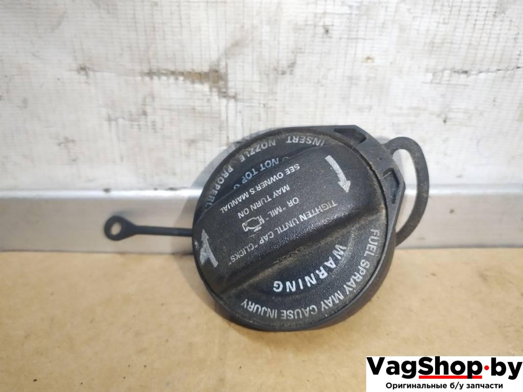 пробка топливного бака Volkswagen Touareg 2 поколение 2012, 3.6 л., FSI, CGR, бензин, АКПП, серебро, внедорожник 5 дв., полный привод, 7P0201553C - фото №1