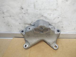 кронштейн КПП Volkswagen Touareg 2 поколение 2012, 3.6 л., FSI, CGR, бензин, АКПП, серебро, внедорожник 5 дв., полный привод, 7L8399649