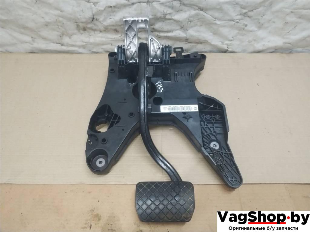 педаль тормоза Volkswagen Touareg 2 поколение 2012, 3.6 л., FSI, CGR, бензин, АКПП, серебро, внедорожник 5 дв., полный привод, 7P0723117B, 7P0723031AD - фото №1