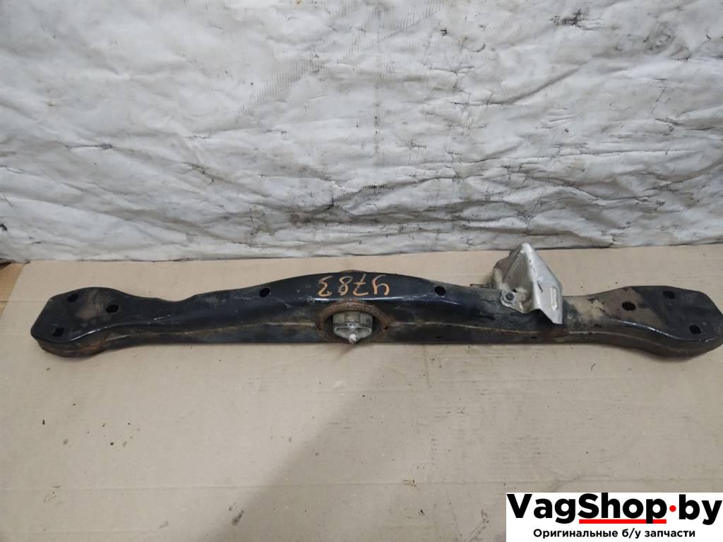 кронштейн КПП Volkswagen Touareg 2 поколение 2012, 3.6 л., FSI, CGR, бензин, АКПП, серебро, внедорожник 5 дв., полный привод, 7P0399227 - фото №1