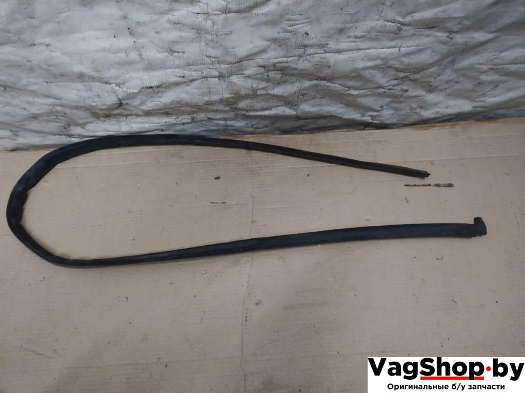 уплотнитель Volkswagen Touareg 2 поколение 2012, 3.6 л., FSI, CGR, бензин, АКПП, серебро, внедорожник 5 дв., полный привод, 7P6837119A - фото №1