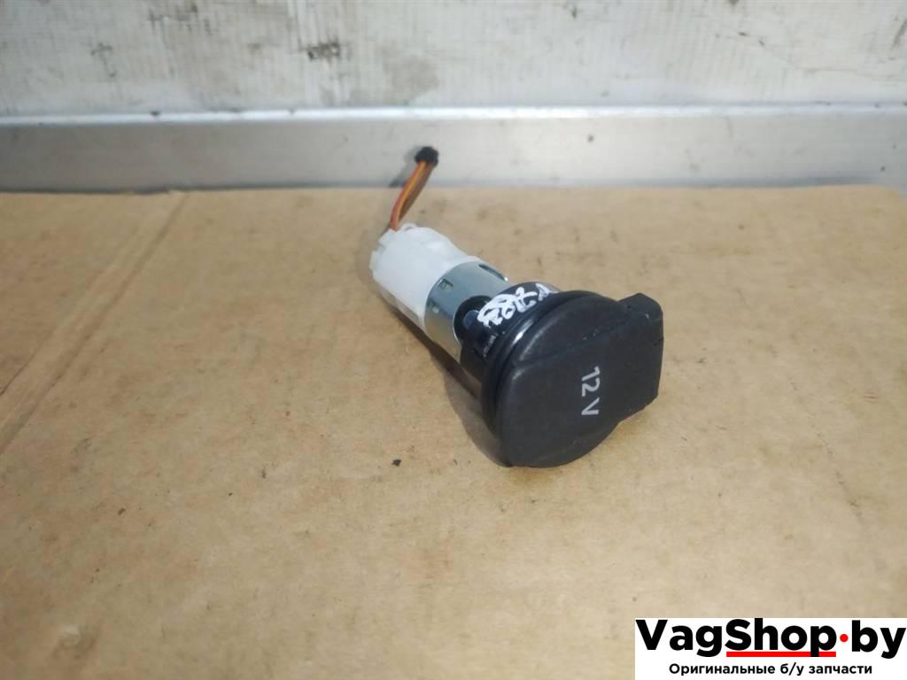 прикуриватель Volkswagen Touareg 2 поколение 2012, 3.6 л., FSI, CGR, бензин, АКПП, серебро, внедорожник 5 дв., полный привод, 1K0919309 - фото №1